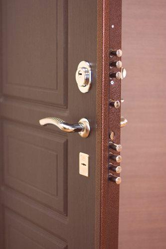 Topla vrata: drsna, vhodna kovina in lesena za zasebni dom