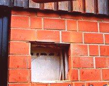 Vgradnja dimnika iz sendvič cevi skozi steno: razlik
