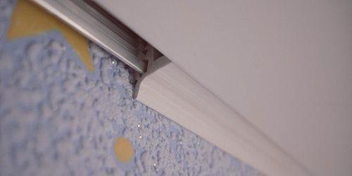 Вложка за опънати тавани: 8 особености на избор чрез пресичане