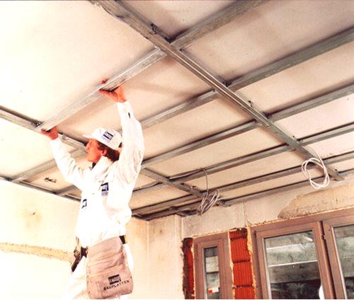 Namestitev drywall na leseni in betonski strop z lastnimi rokami