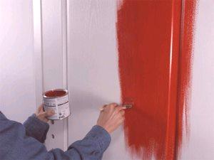 Kaj barvati pobarvana notranja vrata