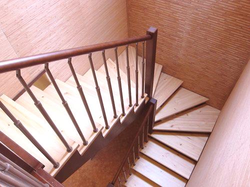Лебдеће степенице: врсте и карактеристике избора дизајна