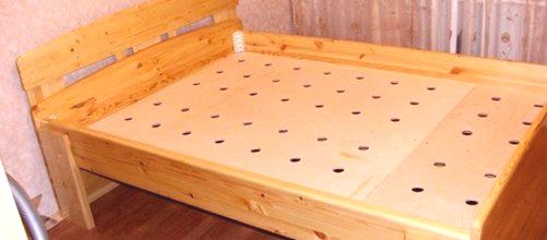 Kako narediti posteljo iz lesa. Sheme in risbe