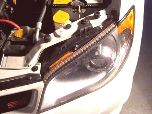 Kako povezati in namestiti LED trak v avtu