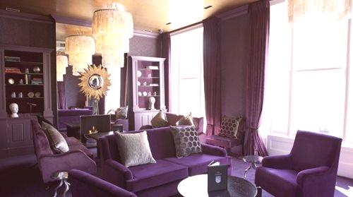 Пурпурне тапете у ентеријеру (51 фотографија): тамне и светле једнобојне боје зидова просторије, деликатна комбинација са белим бојама