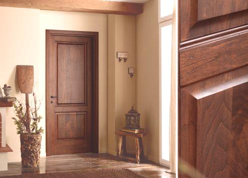 Notranja vrata iz masivnega lesa: elitni modeli hrasta, jelše, fotografije v notranjosti