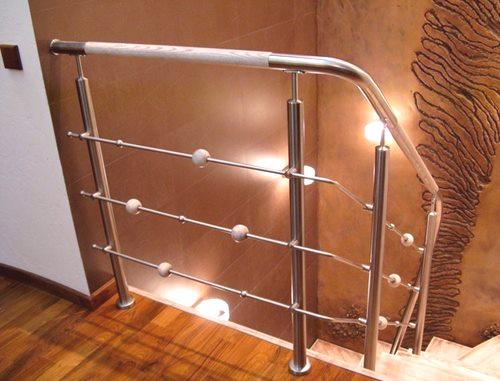 Качествена ограда от стълби от неръждаема стомана: 3 елемента