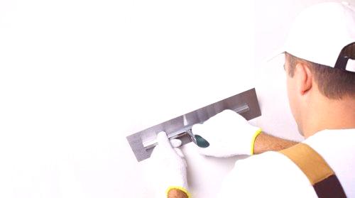 Замазка от стени под тапет (72 снимки): довършване на замазка със собствените си ръце, как правилно да се поставят стените на гипсокартон, което е по-добре да се избере