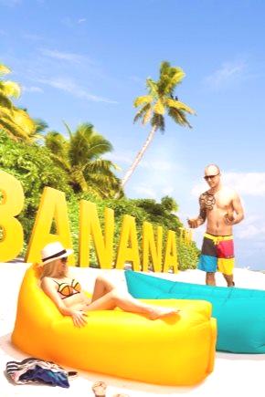 Надуваем диван Lamzac (35 снимки): Изберете шезлонг на Hangout и Bivan Hawk, самонадуваем чадър на плажа Airpuf,