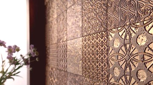 Релефни плочки: керамични стенни изделия с различна текстура и релеф