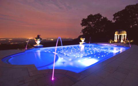 Осветление за басейни: методи за монтаж