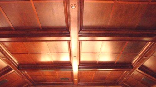 Izolacija stropa v leseni hiši: kako segreje minivate, kateri grelec je boljši, izolirati ilovnato ilovico