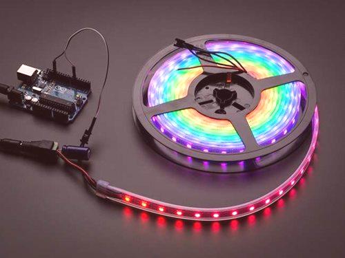 LED RGB trak: naprava, priključna shema, video