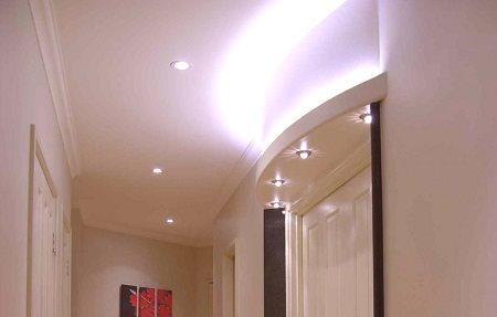 Таванно осветление в коридора: 15 съвета за организацията