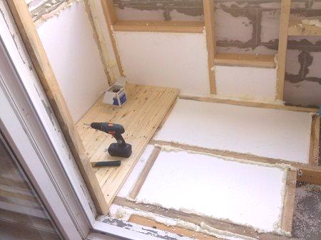 Как да се изолират пода на балкона: 4 основни материали за работа