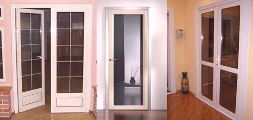 Plastična notranja vrata: drsna in poravnana, bela in barvna, fotografije v notranjosti