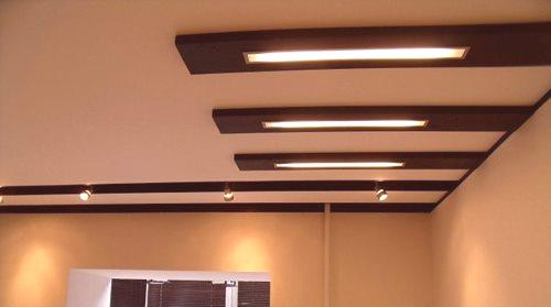 Fluorescentne svjetiljke (86 fotografija): stropni i nadzemni modeli s rešetkama za unutarnju rasvjetu