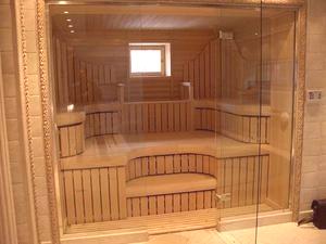 Стъклени врати за бани и сауни: размер и дизайн
