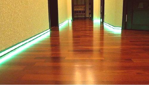 LED trak svetlobe v apartmaju: TV, stene, pohištvo
