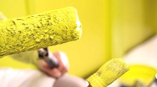 Нанасяне на водна емулсия върху кал: Възможно ли е да се нанесе водна емулсионна боя върху варовик, как да се нанесе правилно, как да се боядисва