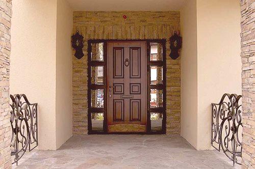 Ulazna vrata za kućicu: metal, čelik, staklo, elita i proračun