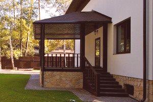 Možnosti za verando iz polikarbonata v zasebnem domu na fotografiji