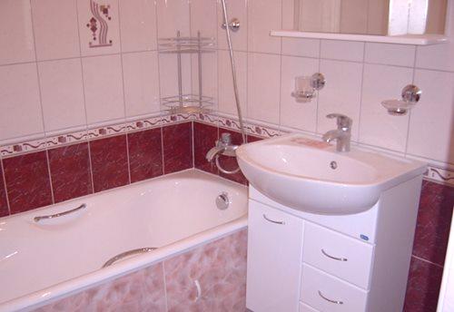 Висина мешалице изнад купатила треба да буде практична и практична
