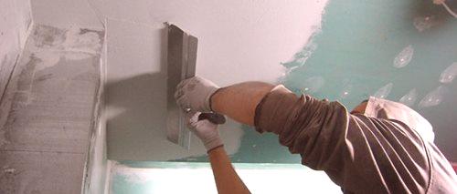 Как да подравните тавана с шпакловка
