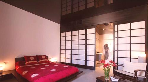 Фенг Схуи Спаваћа соба (139 фотографија): правила за бојење зидова, боја и локација намјештаја, идеја дизајна, да ли можете задржати орхидеју